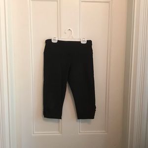 Lululemon cropped pant with keyhole detail